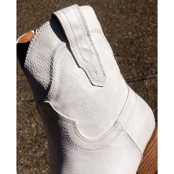 NEW Distressed Pointy Toe Stack Block Heel Western Ankle Booties Boots Off White - Picture 10 of 11